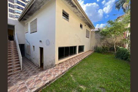 Casa para alugar com 320m², 4 quartos e 4 vagas Casa para alugar com 320m², 4 quartos e 4 vagasÁrea Externa