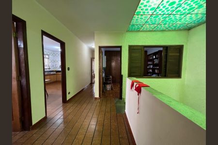 Casa para alugar com 320m², 4 quartos e 4 vagas Casa para alugar com 320m², 4 quartos e 4 vagasCorredor