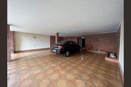 Casa para alugar com 320m², 4 quartos e 4 vagas Casa para alugar com 320m², 4 quartos e 4 vagasGaragem