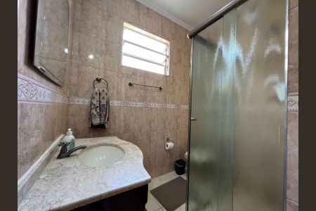 Casa para alugar com 320m², 4 quartos e 4 vagas Casa para alugar com 320m², 4 quartos e 4 vagasBanheiro