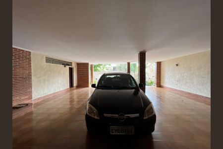 Casa para alugar com 320m², 4 quartos e 4 vagas Casa para alugar com 320m², 4 quartos e 4 vagasGaragem