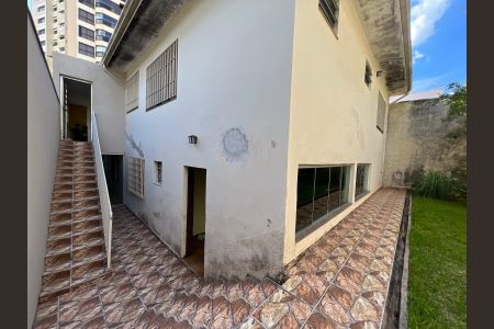 Casa para alugar com 320m², 4 quartos e 4 vagas Casa para alugar com 320m², 4 quartos e 4 vagasÁrea Externa
