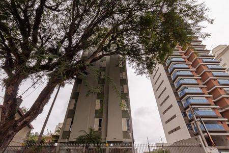 Apartamento à venda com 98m², 3 quartos e 1 vaga Apartamento à venda com 98m², 3 quartos e 1 vagaFachada