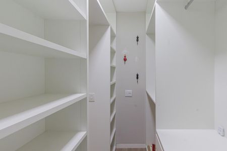 Apartamento à venda com 98m², 3 quartos e 1 vaga Apartamento à venda com 98m², 3 quartos e 1 vagaCloset da suíte