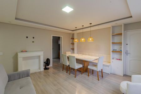 Apartamento à venda com 98m², 3 quartos e 1 vaga Apartamento à venda com 98m², 3 quartos e 1 vagaSala