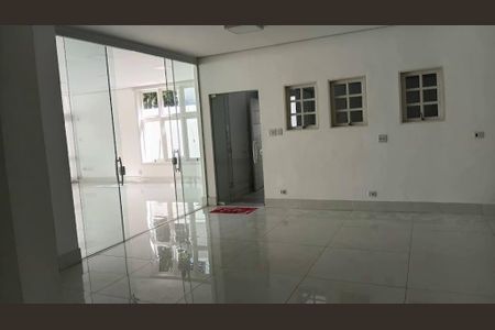 Casa para alugar com 800m², 4 quartos e 8 vagas Casa para alugar com 800m², 4 quartos e 8 vagasFoto 03