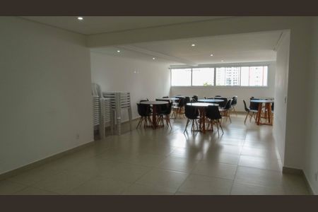 Apartamento à venda com 37m², 1 quarto e 1 vaga Apartamento à venda com 37m², 1 quarto e 1 vagaÁrea comum - Salão de Festas