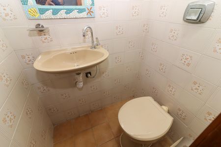 Casa para alugar com 120m², 2 quartos e 1 vagaLavabo