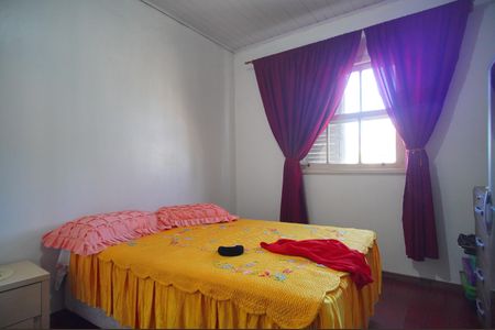 Casa à venda com 180m², 2 quartos e 1 vagaQuarto 2