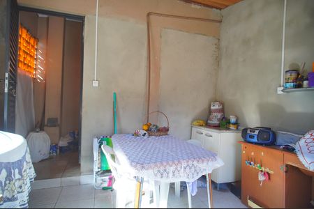 Casa à venda com 180m², 2 quartos e 1 vagaÁrea de Serviço