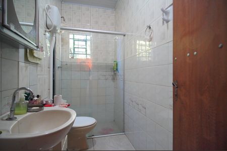 Casa à venda com 180m², 2 quartos e 1 vagaBanheiro