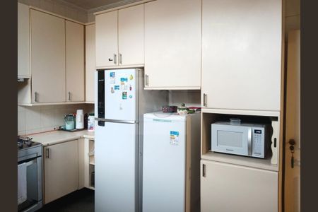 Casa à venda com 328m², 4 quartos e 4 vagas