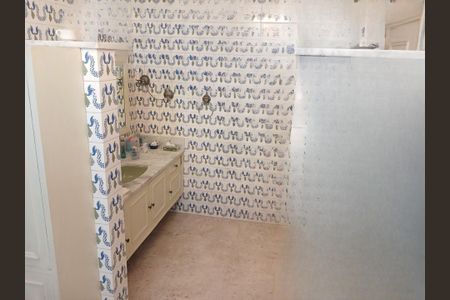Casa à venda com 328m², 4 quartos e 4 vagas