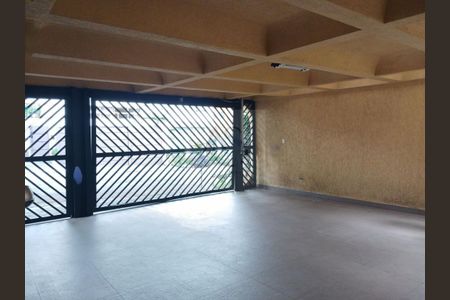 Casa à venda com 328m², 4 quartos e 4 vagas
