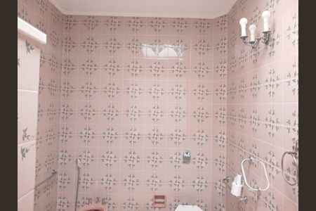 Casa à venda com 328m², 4 quartos e 4 vagas