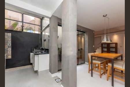 Casa à venda com 3 quartos, 163m² em Vila Mariana, São Paulo