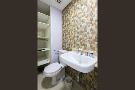 Apartamento à venda com 100m², 2 quartos e 2 vagasLavabo