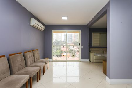 Apartamento à venda com 100m², 2 quartos e 2 vagasSala