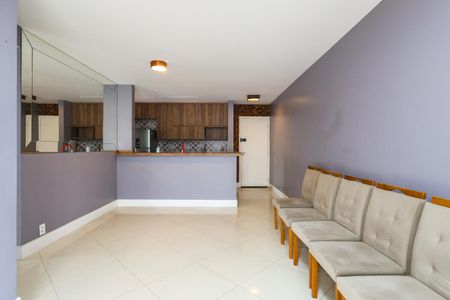 Apartamento à venda com 100m², 2 quartos e 2 vagasSala