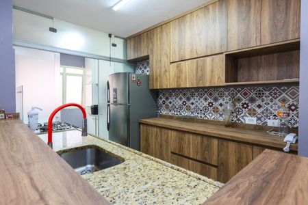 Apartamento à venda com 100m², 2 quartos e 2 vagasCozinha