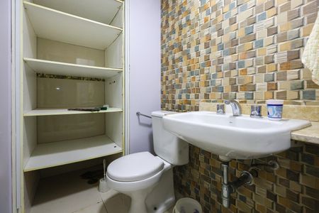 Apartamento à venda com 100m², 2 quartos e 2 vagasLavabo