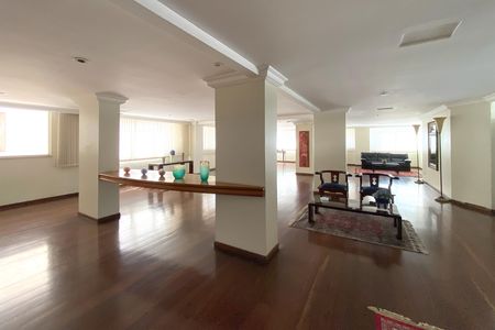 Apartamento para alugar com 240m², 4 quartos e 2 vagas Apartamento para alugar com 240m², 4 quartos e 2 vagasÁrea comum
