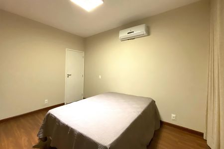 Apartamento para alugar com 240m², 4 quartos e 2 vagas Apartamento para alugar com 240m², 4 quartos e 2 vagasSuite 1