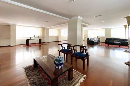 Apartamento para alugar com 240m², 4 quartos e 2 vagas Apartamento para alugar com 240m², 4 quartos e 2 vagasÁrea comum