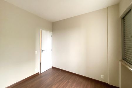 Apartamento para alugar com 240m², 4 quartos e 2 vagas Apartamento para alugar com 240m², 4 quartos e 2 vagasQuarto 3