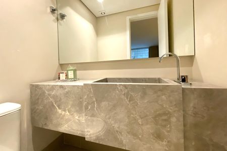 Apartamento para alugar com 240m², 4 quartos e 2 vagas Apartamento para alugar com 240m², 4 quartos e 2 vagasLavabo da Sala