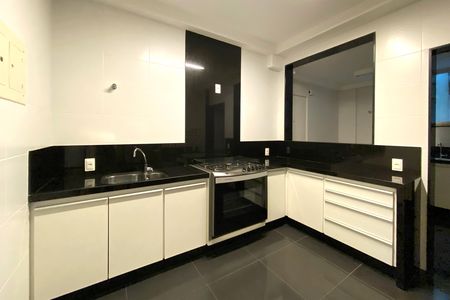 Apartamento para alugar com 240m², 4 quartos e 2 vagas Apartamento para alugar com 240m², 4 quartos e 2 vagasCozinha