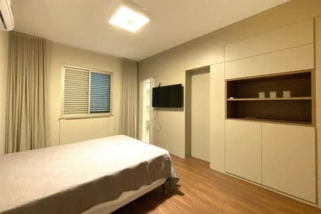 Apartamento para alugar com 240m², 4 quartos e 2 vagas Apartamento para alugar com 240m², 4 quartos e 2 vagasSuite 1