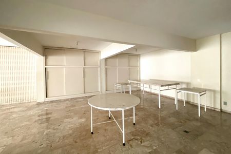 Apartamento para alugar com 240m², 4 quartos e 2 vagas Apartamento para alugar com 240m², 4 quartos e 2 vagasÁrea comum