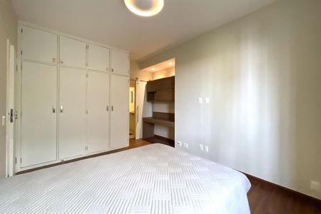 Apartamento para alugar com 240m², 4 quartos e 2 vagas Apartamento para alugar com 240m², 4 quartos e 2 vagasSuite 2