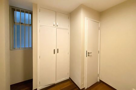Apartamento para alugar com 240m², 4 quartos e 2 vagas Apartamento para alugar com 240m², 4 quartos e 2 vagasQuarto de Serviço