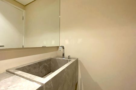 Apartamento para alugar com 240m², 4 quartos e 2 vagas Apartamento para alugar com 240m², 4 quartos e 2 vagasLavabo da Sala