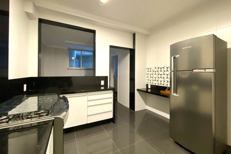 Apartamento para alugar com 240m², 4 quartos e 2 vagas Apartamento para alugar com 240m², 4 quartos e 2 vagasCozinha