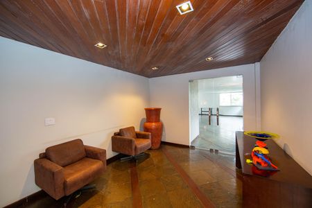 Apartamento à venda com 150m², 4 quartos e 2 vagas Apartamento à venda com 150m², 4 quartos e 2 vagasSALAO DE FESTAS