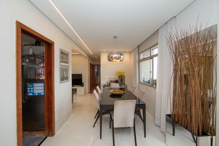 Apartamento à venda com 150m², 4 quartos e 2 vagas Apartamento à venda com 150m², 4 quartos e 2 vagasSALA