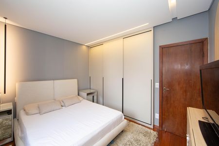 Apartamento à venda com 150m², 4 quartos e 2 vagas Apartamento à venda com 150m², 4 quartos e 2 vagasQUARTO1