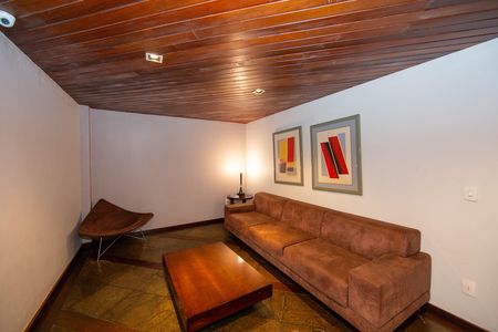 Apartamento à venda com 150m², 4 quartos e 2 vagas Apartamento à venda com 150m², 4 quartos e 2 vagasHALL