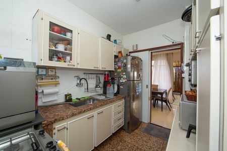 Apartamento à venda com 150m², 4 quartos e 2 vagas Apartamento à venda com 150m², 4 quartos e 2 vagasCOZINHA
