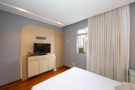 Apartamento à venda com 150m², 4 quartos e 2 vagas Apartamento à venda com 150m², 4 quartos e 2 vagasQUARTO1