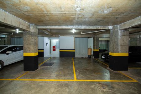 Apartamento à venda com 150m², 4 quartos e 2 vagas Apartamento à venda com 150m², 4 quartos e 2 vagasGARAGEM