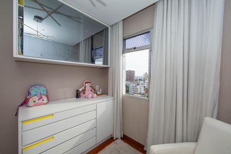 Apartamento à venda com 150m², 4 quartos e 2 vagas Apartamento à venda com 150m², 4 quartos e 2 vagasQUARTO3
