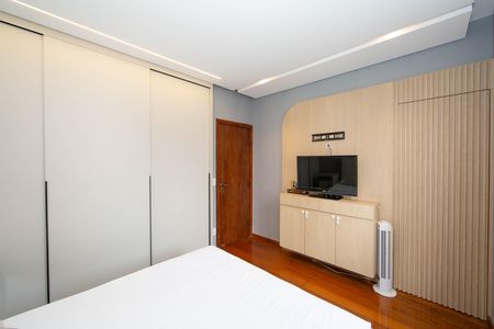 Apartamento à venda com 150m², 4 quartos e 2 vagas Apartamento à venda com 150m², 4 quartos e 2 vagasQUARTO1