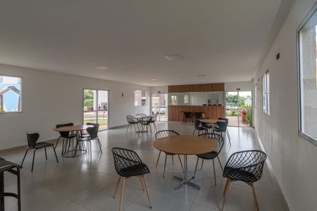 Apartamento para alugar com 44m², 2 quartos e 1 vaga Apartamento para alugar com 44m², 2 quartos e 1 vagaÁrea comum - Salão de festas