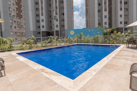 Apartamento para alugar com 44m², 2 quartos e 1 vaga Apartamento para alugar com 44m², 2 quartos e 1 vagaÁrea comum - Piscina