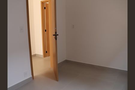 Casa de Condomínio à venda com 2 quartos, 100m² em Jardim Curitiba, Goiânia