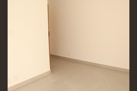 Casa de Condomínio à venda com 2 quartos, 100m² em Jardim Curitiba, Goiânia